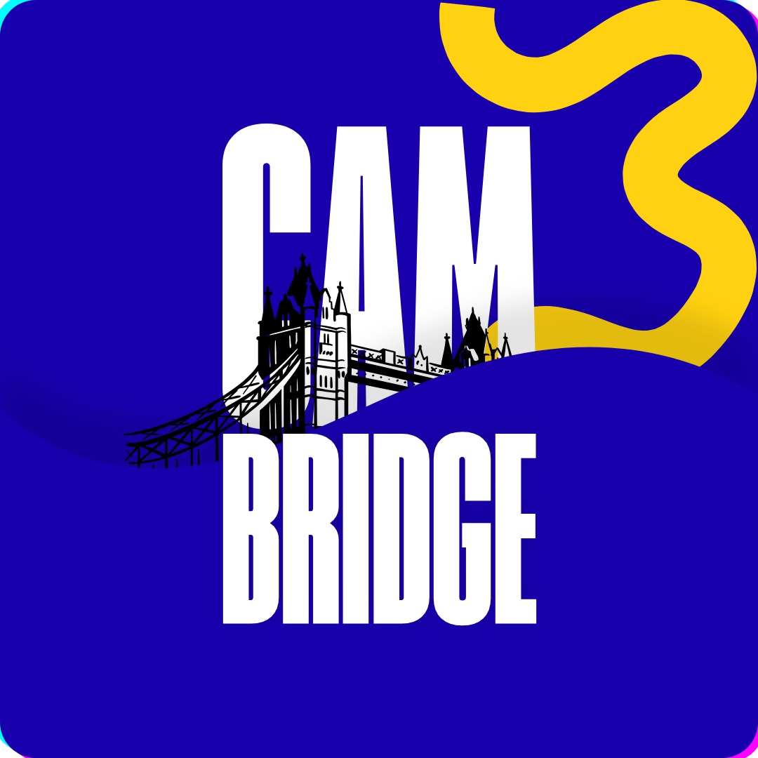 Thiết kế Cambridge với chữ trắng lớn trên nền xanh lam và họa tiết vàng